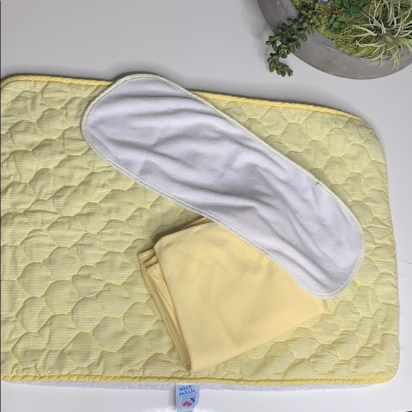 Neutral soft yellow pastel newborn receiving blanket changing pad cotton - Picture 1 of 6